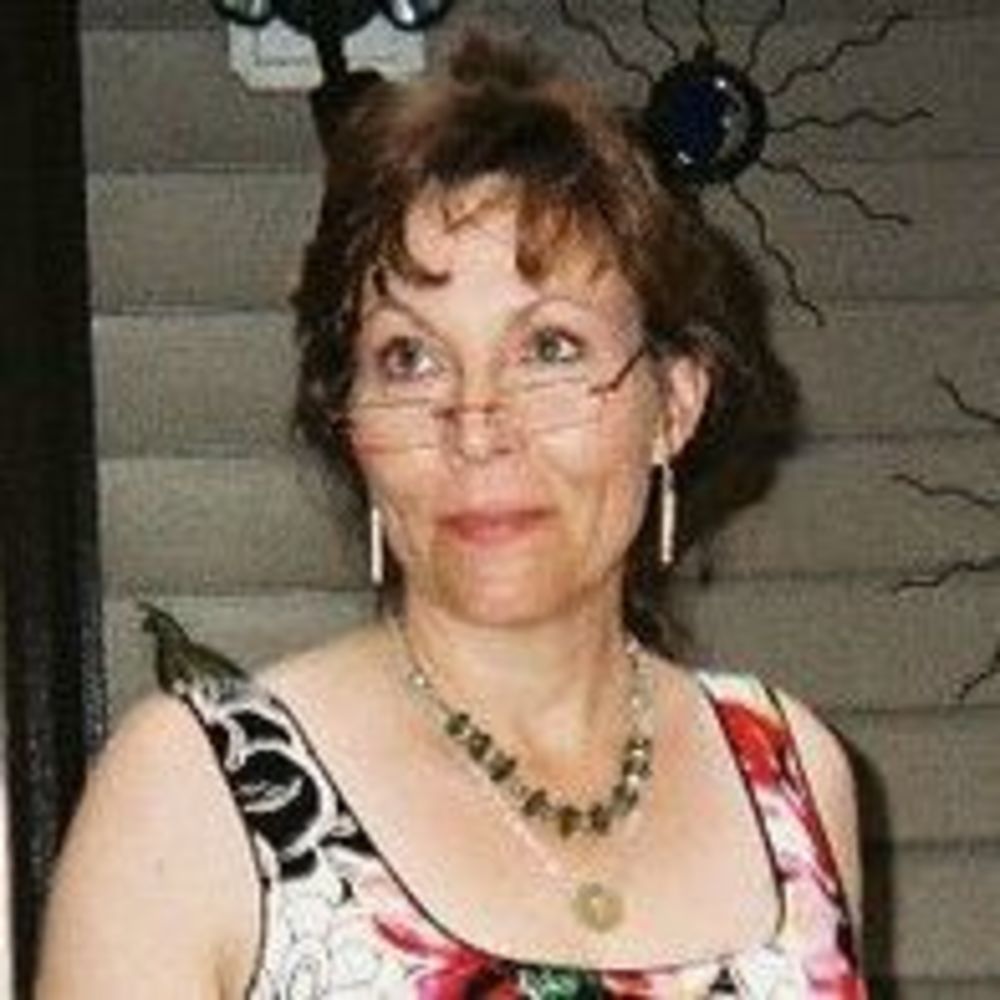 Meet your Posher, Monique